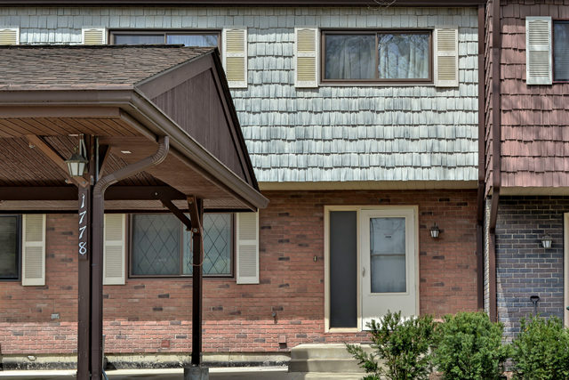 1778 Tahoe Circle Dr, Wheeling, IL 60090 photo 2
