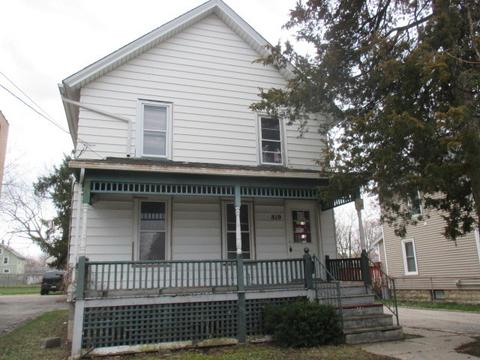 819 E Galena Blvd, Aurora, IL 60505 photo 1