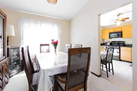 4464 Harbor Cir, Hoffman Estates, IL 60192 photo 4
