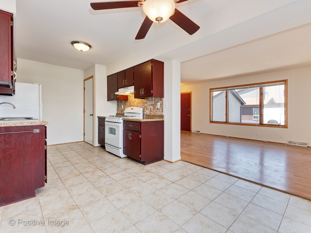 260 Circlegate Rd, New Lenox, IL 60451 photo 5