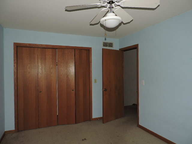 647 Edwards Ave, West Dundee, IL 60118 photo 7