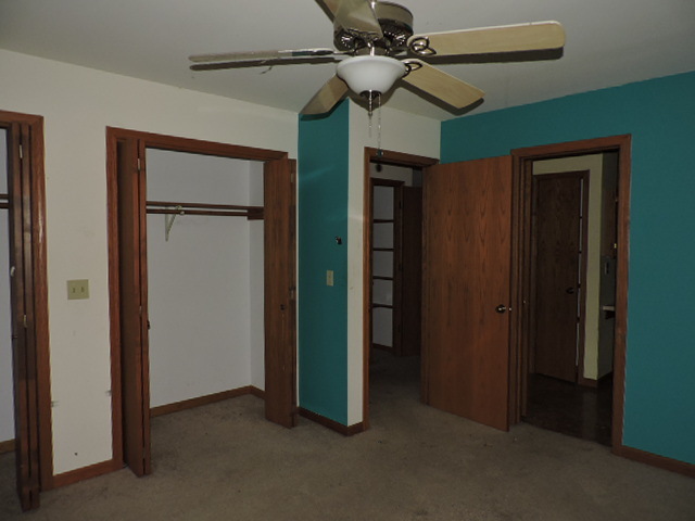 647 Edwards Ave, West Dundee, IL 60118 photo 10