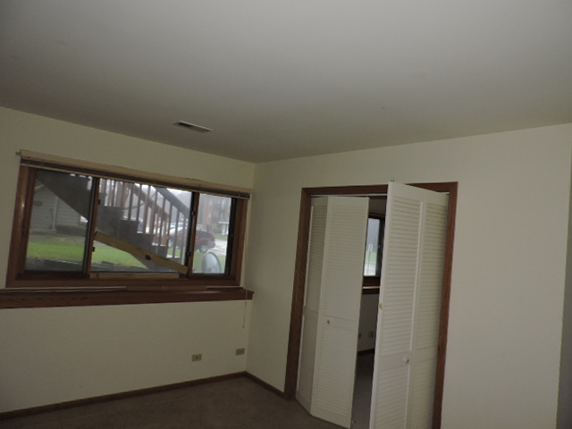 647 Edwards Ave, West Dundee, IL 60118 photo 13