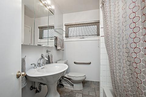 914 James Ct, Wheaton, IL 60189 photo 13