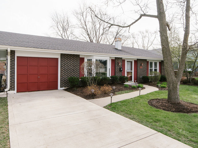 1335 Meyer Rd, Hoffman Estates, IL 60169 photo 2
