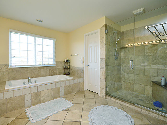 776 Meadow Dr, Des Plaines, IL 60016 photo 20