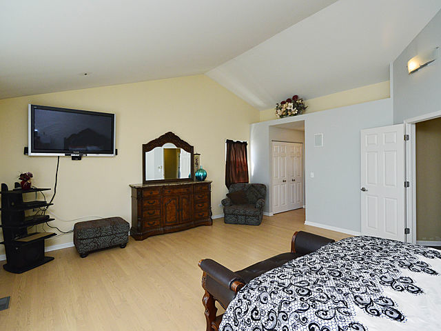 776 Meadow Dr, Des Plaines, IL 60016 photo 22