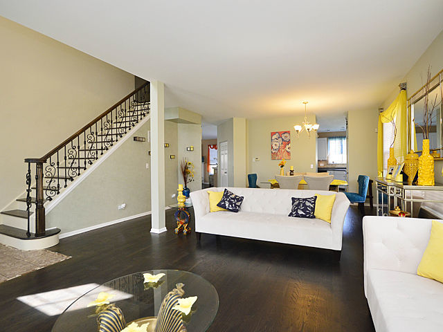 776 Meadow Dr, Des Plaines, IL 60016 photo 2