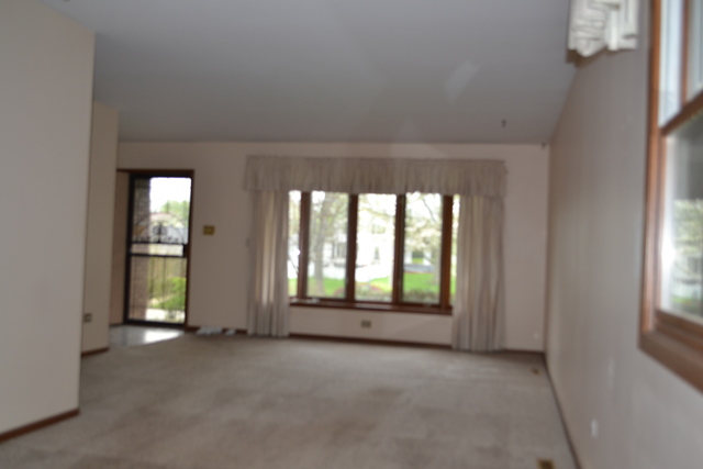 14701 Lorel Ave, Oak Forest, IL 60452 photo 2