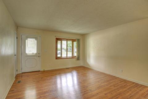 2901 Sangamon Dr, Champaign, IL 61821 photo 5