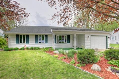 2901 Sangamon Dr, Champaign, IL 61821 photo 1