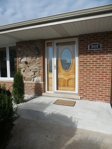 8418 S 77th Ct, Bridgeview, IL 60455 photo 2