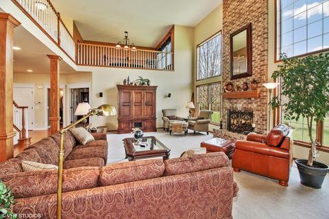 7102 Wexford Ct, Bull Valley, IL 60050 photo 2