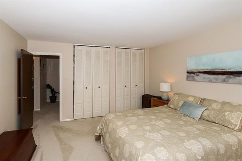 1670 Groton Ct, Wheaton, IL 60189 photo 13