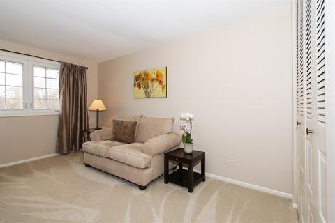 1670 Groton Ct, Wheaton, IL 60189 photo 14