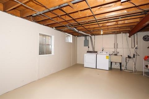 1670 Groton Ct, Wheaton, IL 60189 photo 18