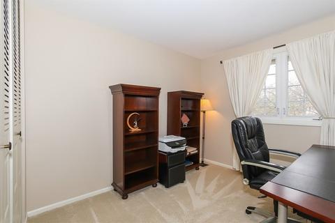 1670 Groton Ct, Wheaton, IL 60189 photo 17
