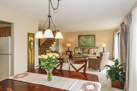 1670 Groton Ct, Wheaton, IL 60189 photo 6
