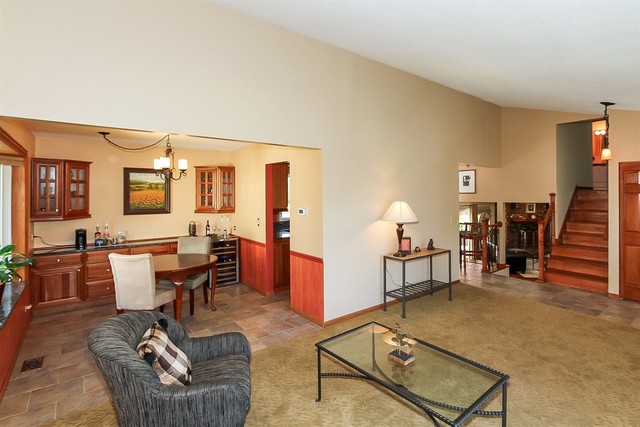 683 Coral Ave, Bartlett, IL 60103 photo 5