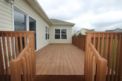 912 Monroe Ave, Mchenry, IL 60050 photo 3
