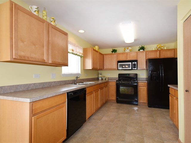 3506 Hoffman St, Plano, IL 60545 photo 8