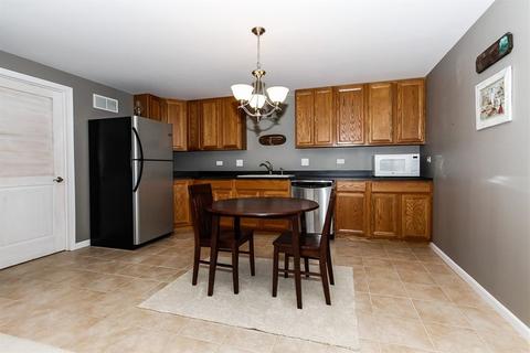 874 Forest Glen Ct, Bartlett, IL 60103 photo 34