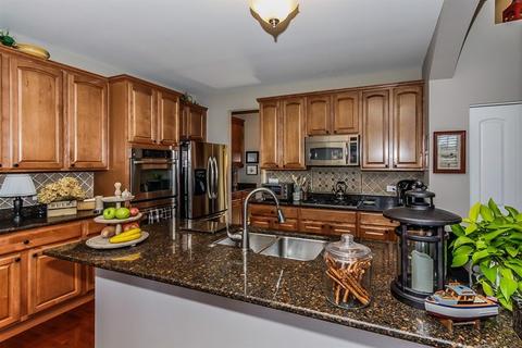874 Forest Glen Ct, Bartlett, IL 60103 photo 12