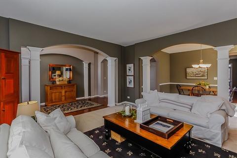 874 Forest Glen Ct, Bartlett, IL 60103 photo 8