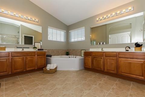 874 Forest Glen Ct, Bartlett, IL 60103 photo 24