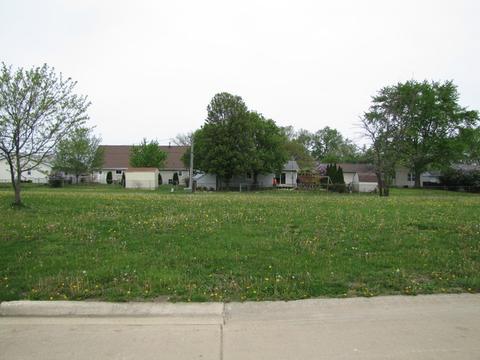 609 Quinlan Pl, Rantoul, IL 61866 photo 1