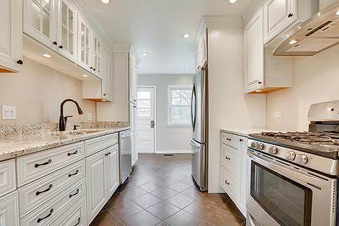 760 Ash Rd, Hoffman Estates, IL 60169 photo 11