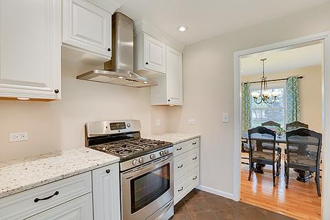 760 Ash Rd, Hoffman Estates, IL 60169 photo 12