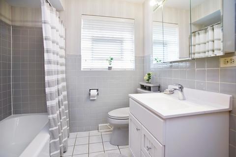 1405 Devon Ave, Park Ridge, IL 60068 photo 9