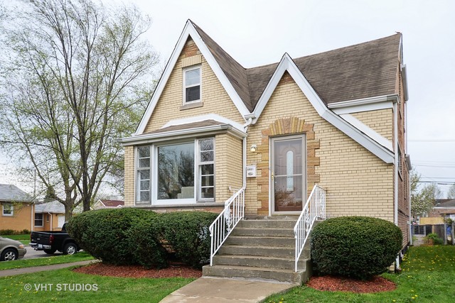 3901 W 66th Pl, Chicago, IL 60629 photo 1