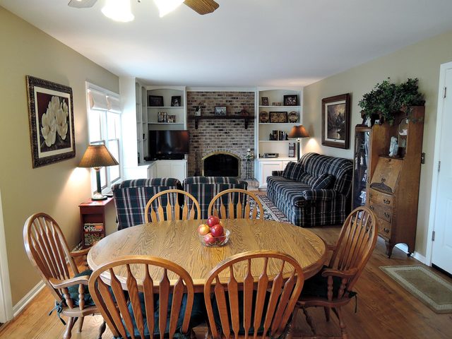 2224 Blacksmith Dr, Wheaton, IL 60189 photo 12