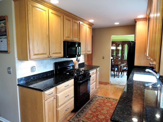 2224 Blacksmith Dr, Wheaton, IL 60189 photo 9