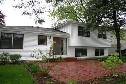 946 W Edward St, Wheeling, IL 60090 photo 2