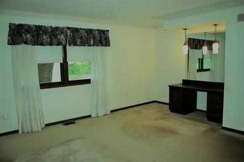 946 W Edward St, Wheeling, IL 60090 photo 14