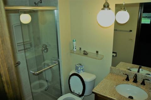 946 W Edward St, Wheeling, IL 60090 photo 11