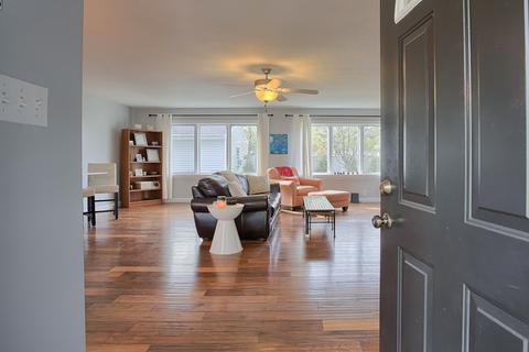2112 Cypress Dr, Champaign, IL 61821 photo 2