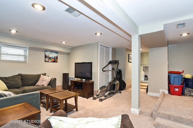 3938 N Ridgeway Ave, Chicago, IL 60618 photo 19