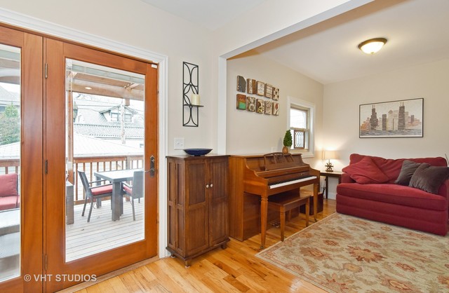 3938 N Ridgeway Ave, Chicago, IL 60618 photo 8