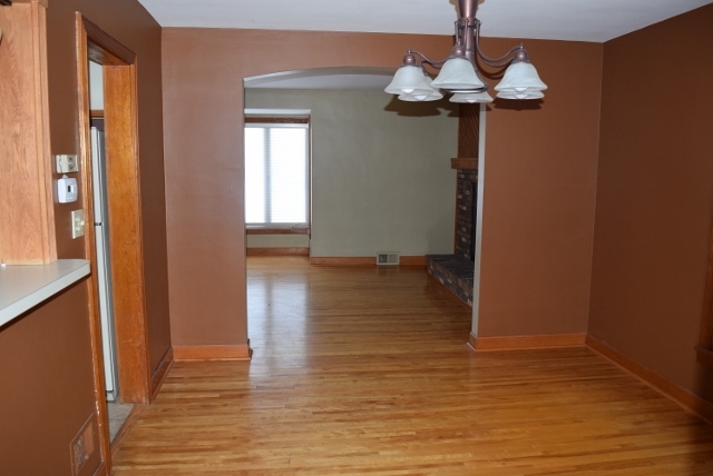 309 Harvey Ave, Des Plaines, IL 60016 photo 5