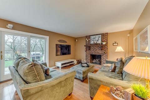749 W Appletree Ln, Bartlett, IL 60103 photo 21