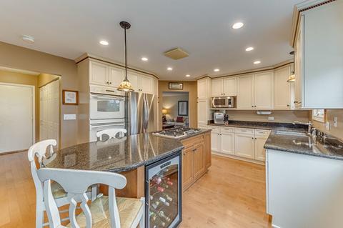 749 W Appletree Ln, Bartlett, IL 60103 photo 5