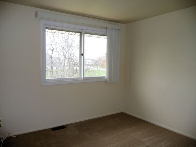 643 Harbor Ter E, Bartlett, IL 60103 photo 17