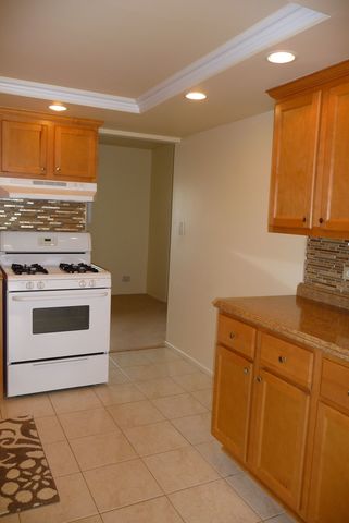 643 Harbor Ter E, Bartlett, IL 60103 photo 5