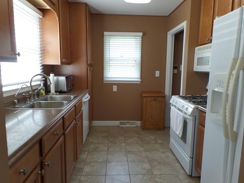 719 S Emerald Dr, Mchenry, IL 60051 photo 8