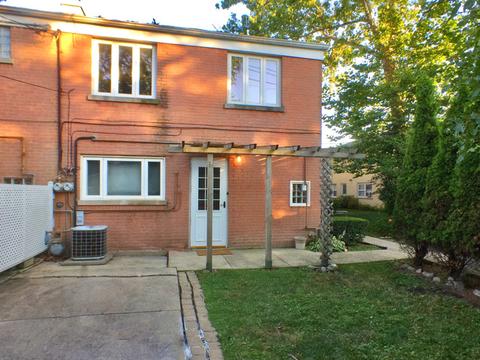 8512 Brookfield Ave, Brookfield, IL 60513 photo 2