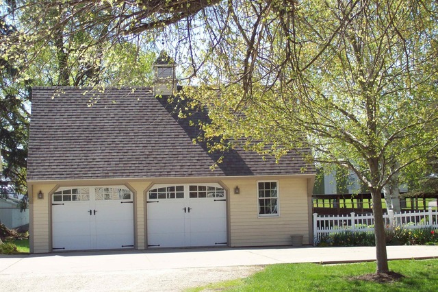 605 Genesee Ave, Morrison, IL 61270 photo 2